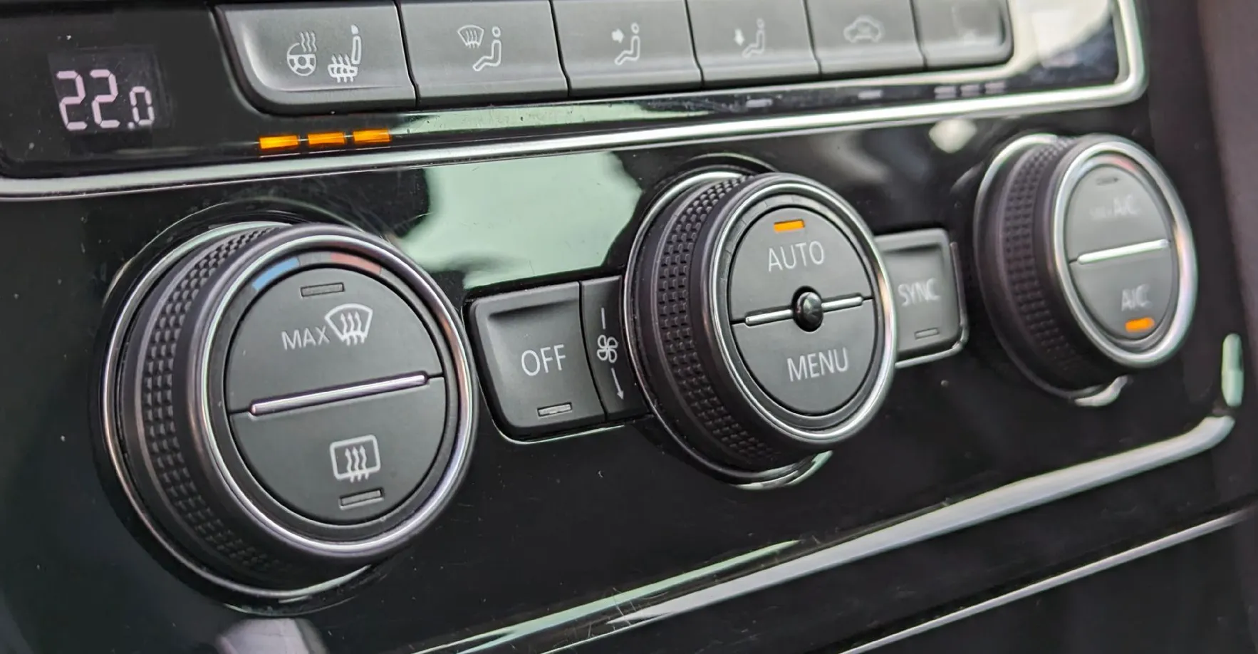 Zunanja slika - VW Golf - Variant 2.0 TDI Highline DSG. nove zimske pnevmatike - 16