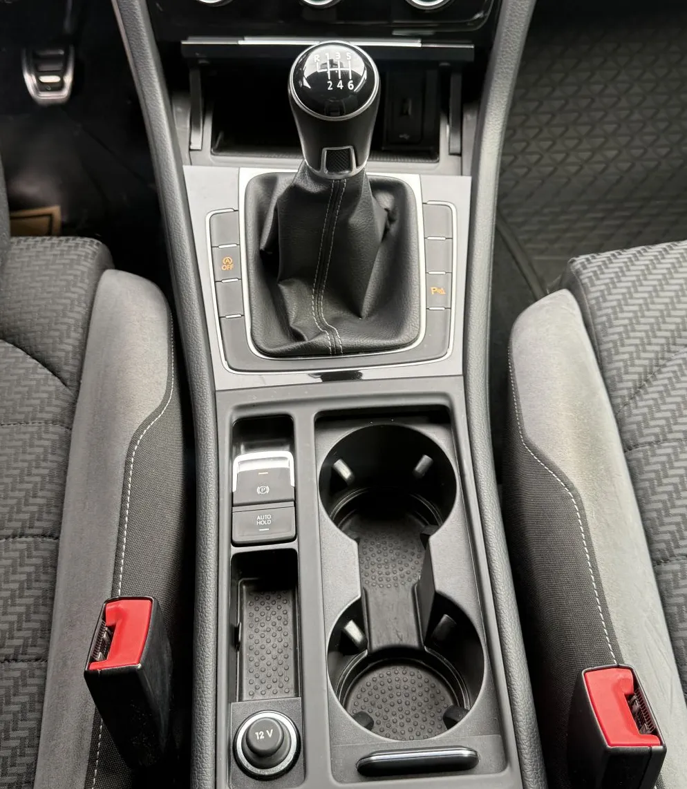 Zunanja slika - Volkswagen Golf - 1.5TSI R-Line WEBASTO-LED-VIRTUAL-6rSed-AMB-ACC-DE - 13