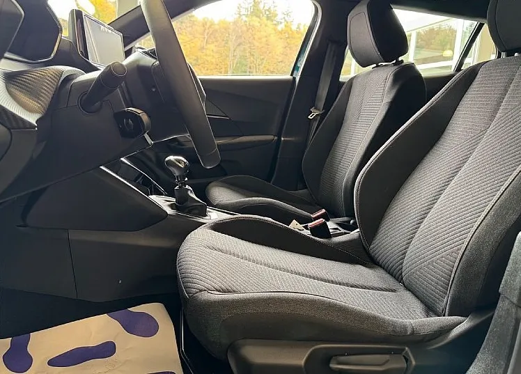 Zunanja slika - Peugeot 2008 - STYLE PureTech 100 - BON ZA ZIMSKE PNEVMATIKE - 6