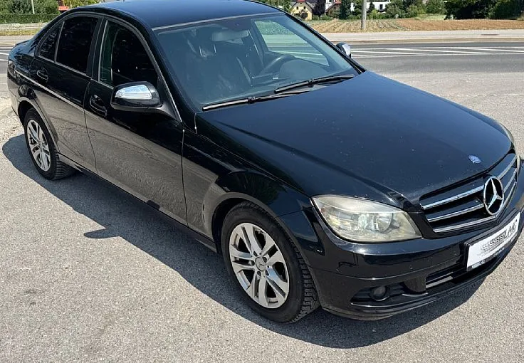 Zunanja slika - Mercedes-Benz C-Razred - 220 CDI 170ks °AUTOMATIC° °NAVI° °2x PDC° - 2