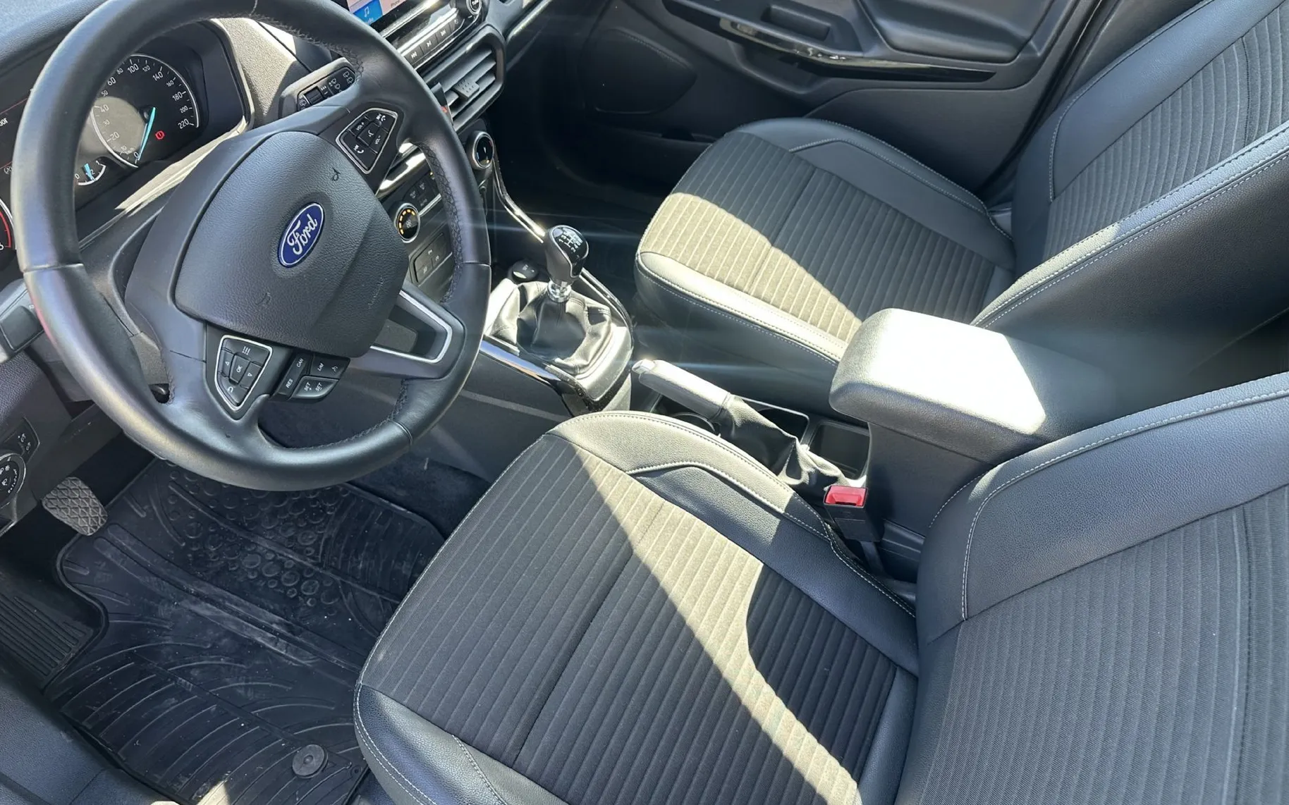 Zunanja slika - Ford Ecosport - 1.0 EcoBoost Titanium.KAMERA.NAVI.USNJE - 13