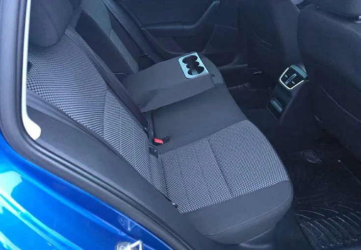Zunanja slika - Škoda Octavia - 1.6 TDI Family 81 kW NAVIGACIJA PARK-SENZORJI - 8