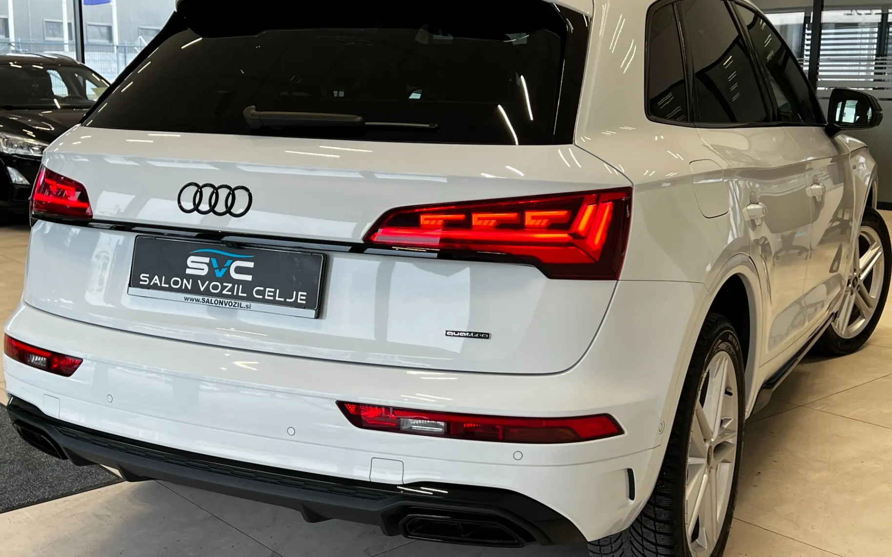 Zunanja slika - Audi Q5 - 40 TDI-Q-S-LINE-MATRIX-HUD-VIRTUAL-KAM360-KEYLESS - 4