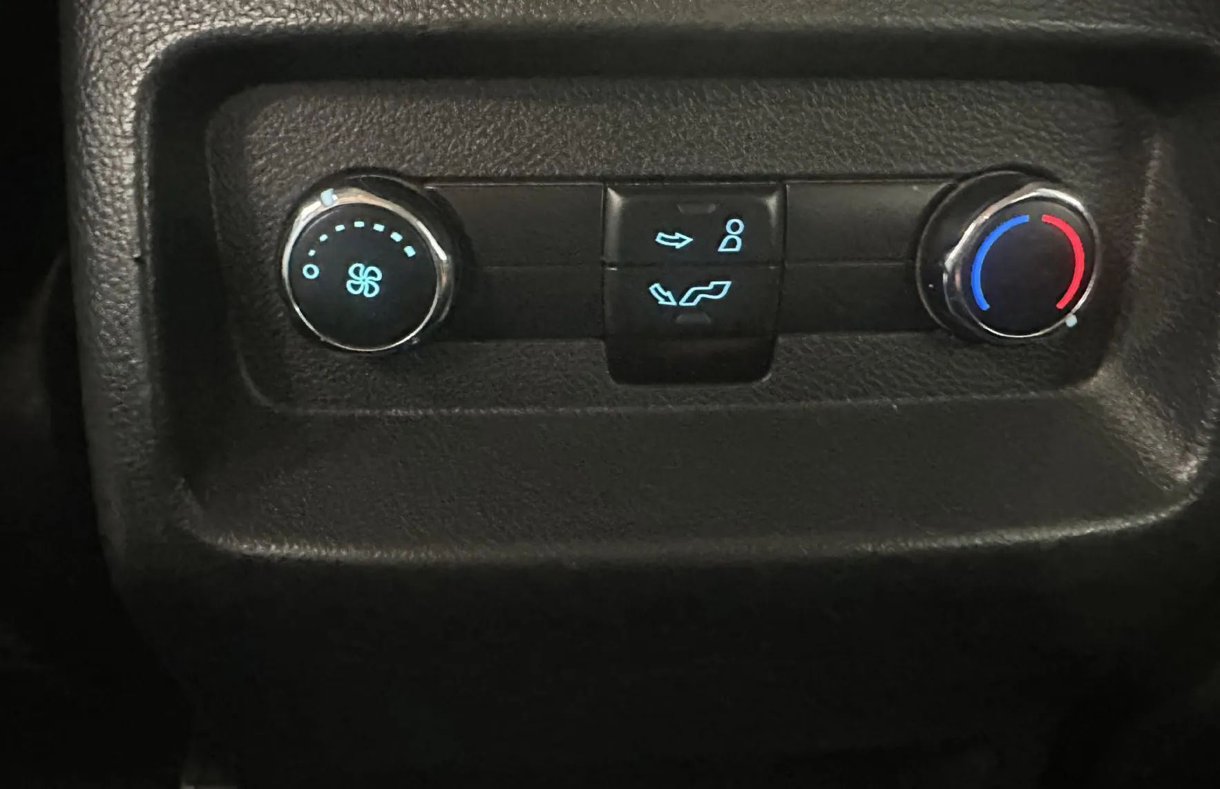 Zunanja slika - Ford Galaxy - 2.0 EcoBlue Titanium Avt.7 SEDEŽEV.NAVI.KAMERA.LED - 4