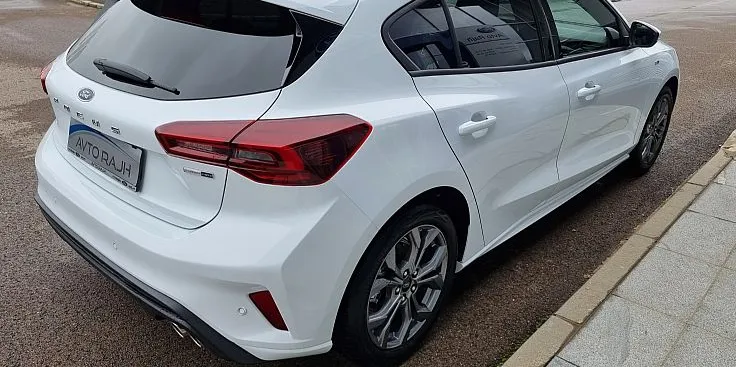 Zunanja slika - Ford Focus - ST-Line   1.0 EcoBoost  125 KM - 5