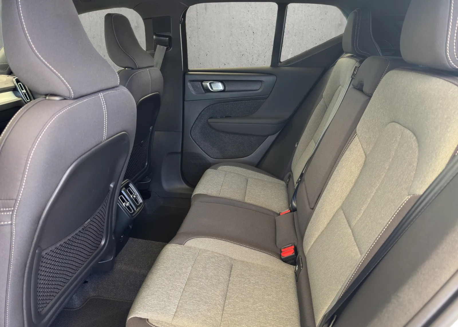 Zunanja slika - Volvo XC40 - B3 AUT. - 7
