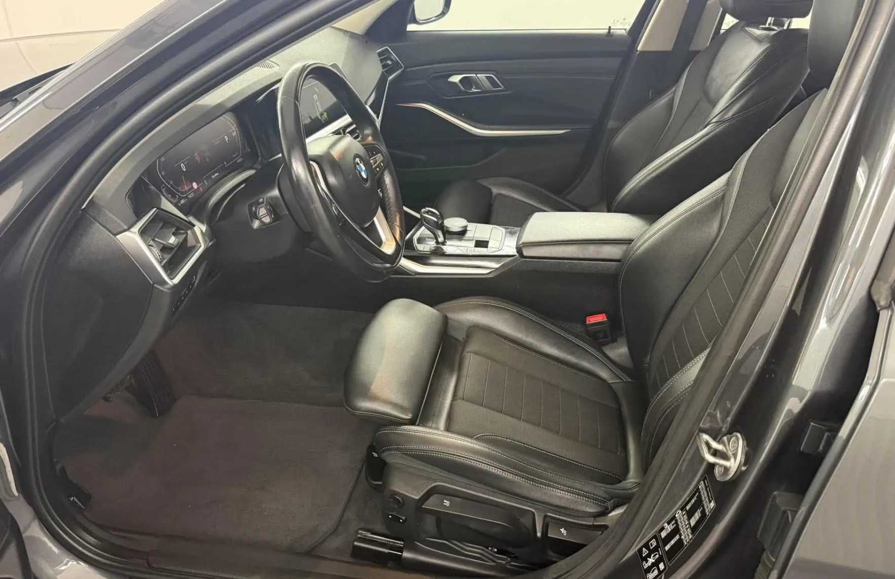 Zunanja slika - BMW Serija 3 - Touring: 320d Touring Sport Line Avt.NEMŠKI+4ALU.USNJE.L - 15