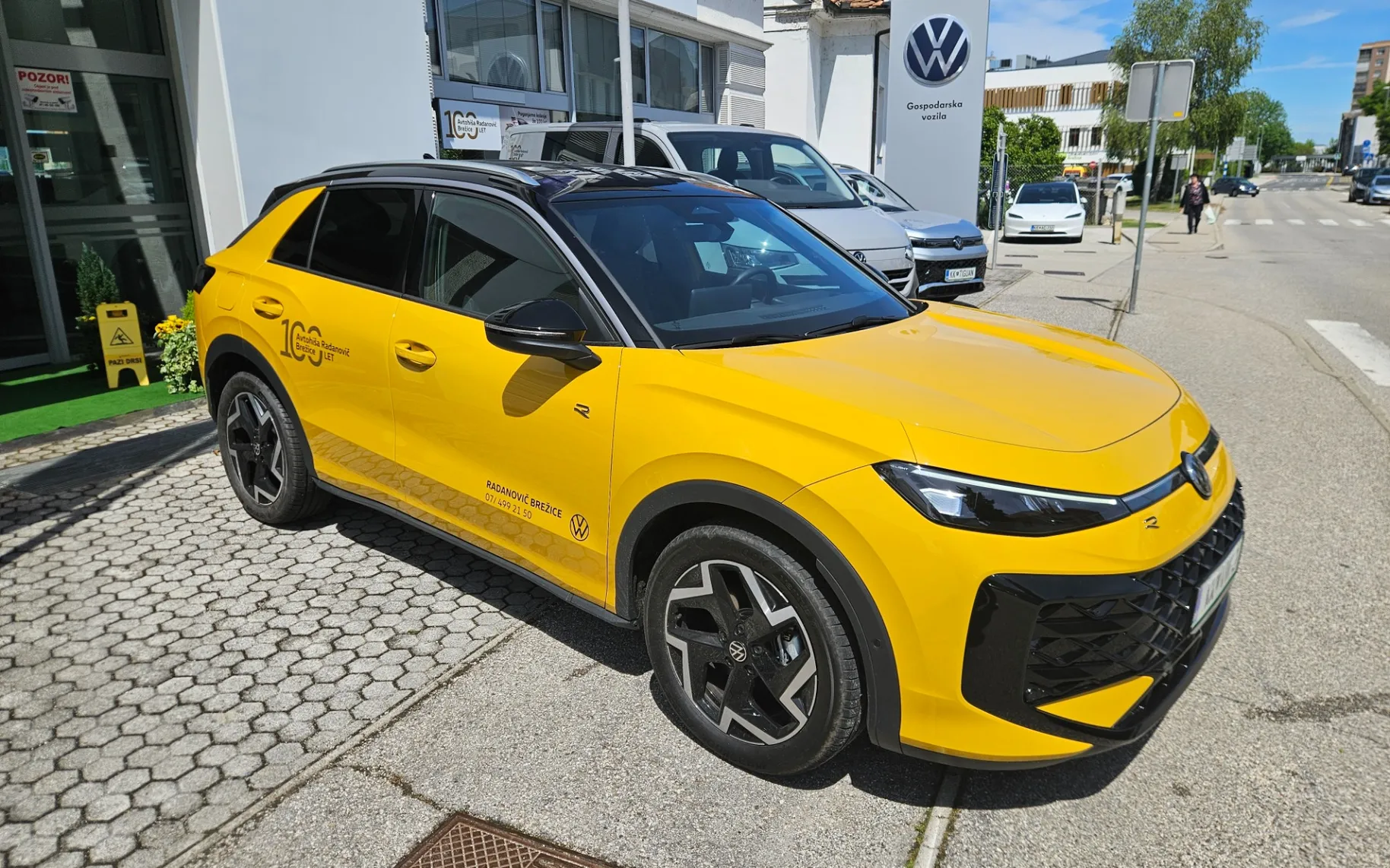 Zunanja slika - Volkswagen T-Roc - 1.5 eTSI R-Line DSG - 2
