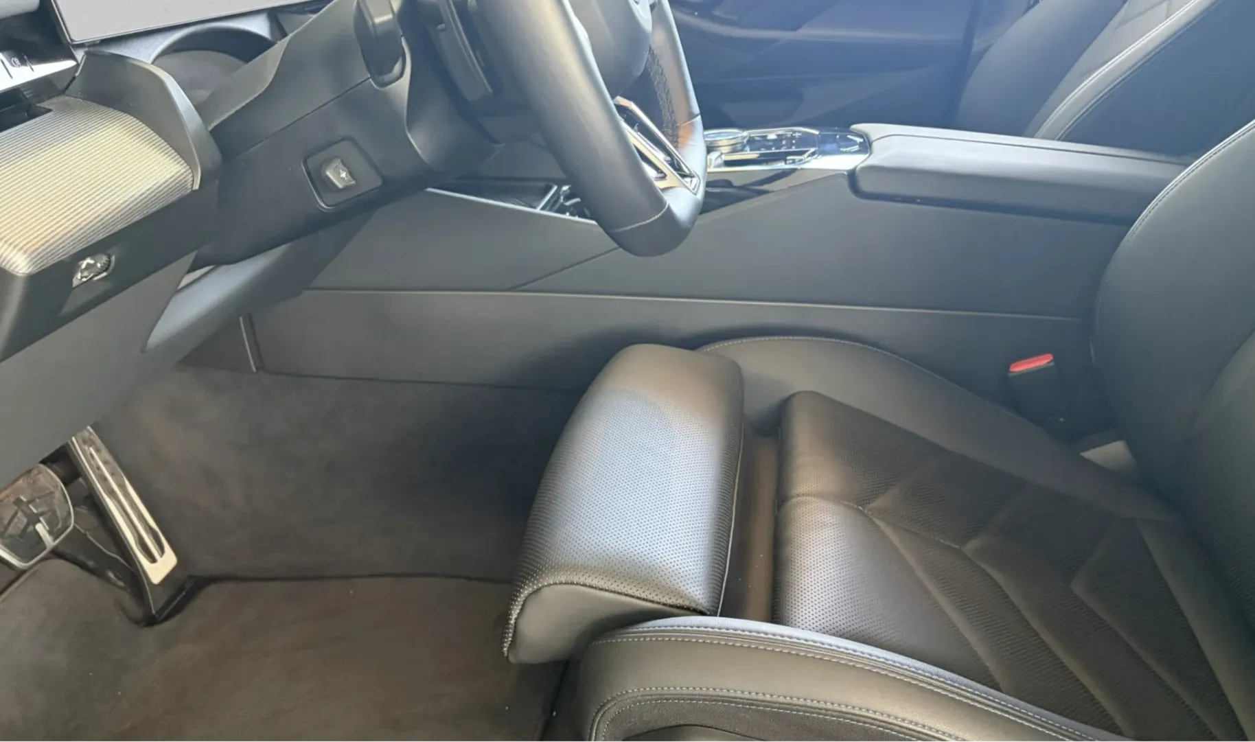 Zunanja slika - BMW 5 Series ActiveHybrid - WBA21FL030CU71575 - 14