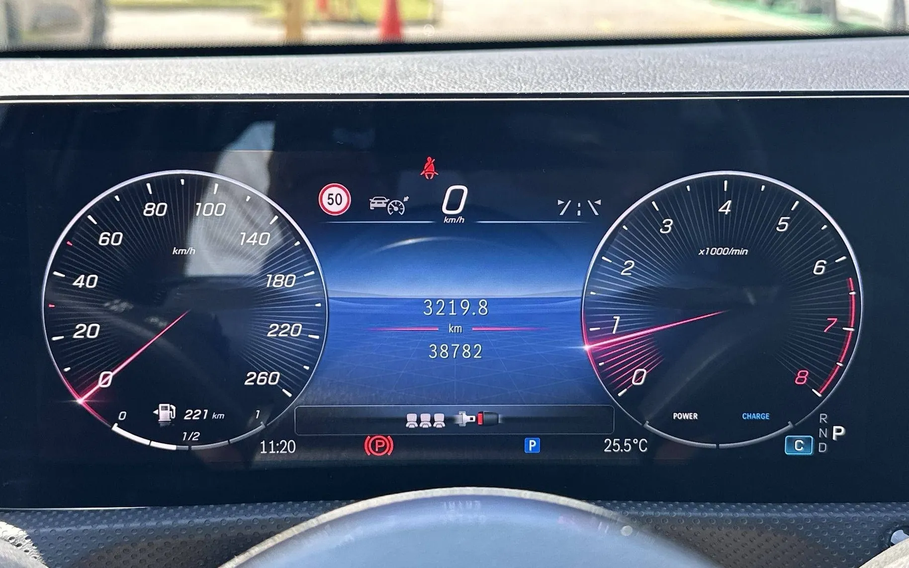 Notranja slika - Mercedes-Benz A-Razred - A 180 Progressive Avt. VIRTUAL GRETJE SED.LED LUČI - 15