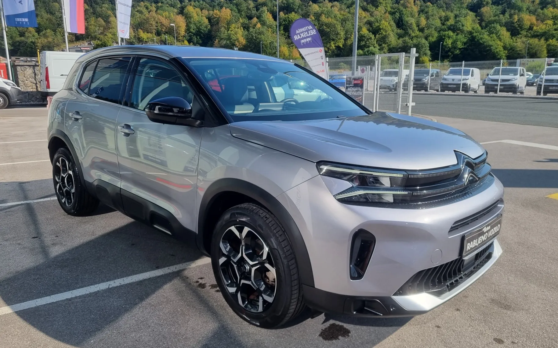 Zunanja slika - Citroën C5 - Aircross 1.2 PT Plus - MALO KM - POTRJENA SERVISNA KNJIGA - 22