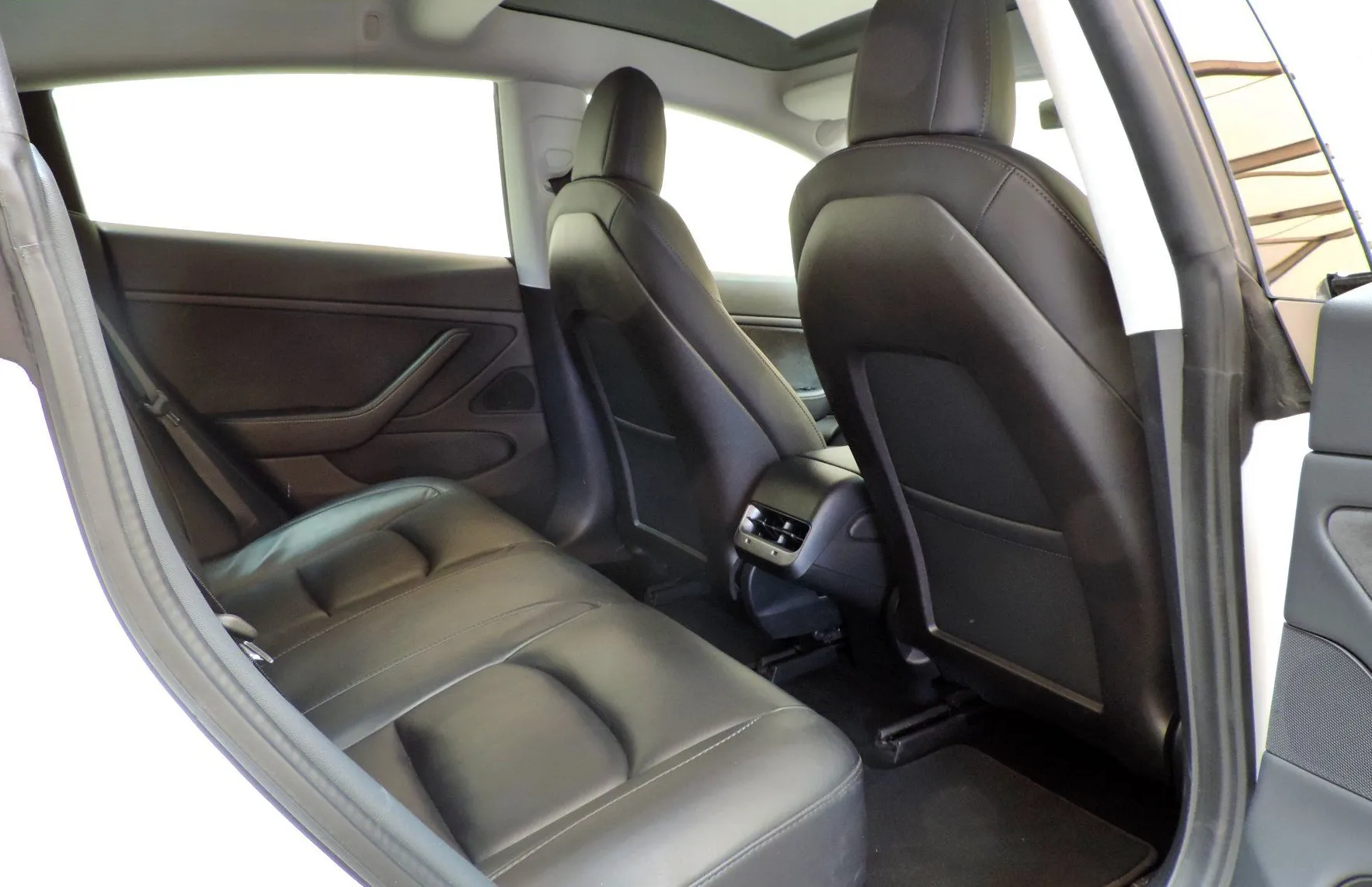 Zunanja slika - Tesla Model 3 - Performance AWD  Dual Motor 2x65 kW - 12