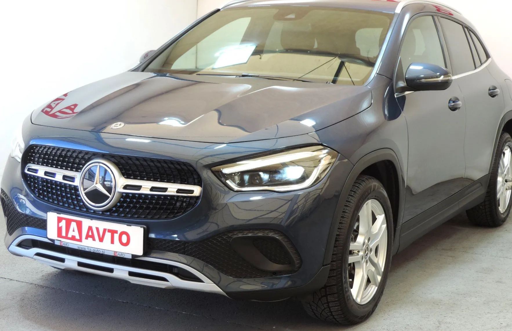 Zunanja slika - Mercedes-Benz GLA-Razred - GLA 220 d 4MATIC  Avt. KAMERA-USNJE-LED... - 1