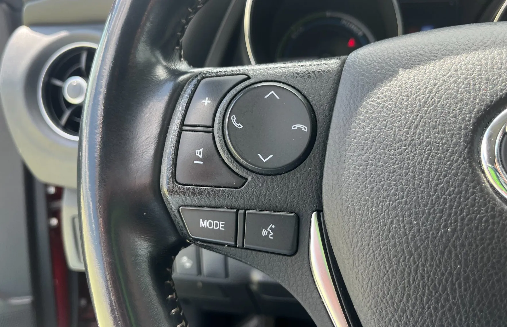 Zunanja slika - Toyota Auris - Hybrid 1.8 VVT-i Black Edition Avt. VZR. KAM. TEMP - 15