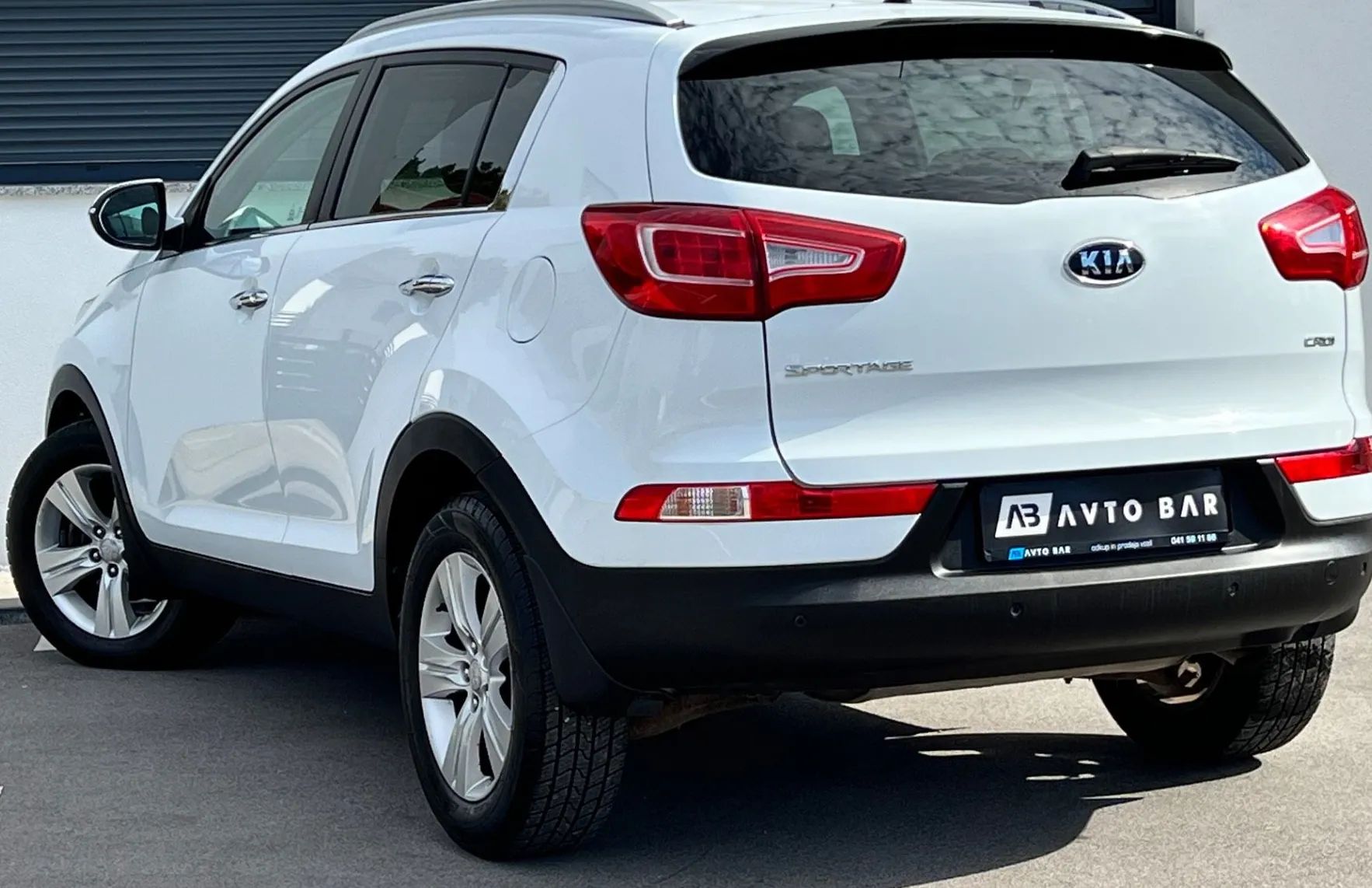 Zunanja slika - KIA Sportage - 1.7 CRDi+SLO+ALU+PDC+USB... - 8