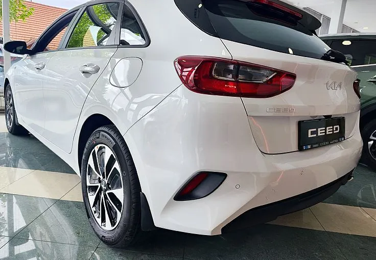 Zunanja slika - KIA Ceed - 1.0 T-GDi LX Champion+ ISG. M T 74 kW - 4