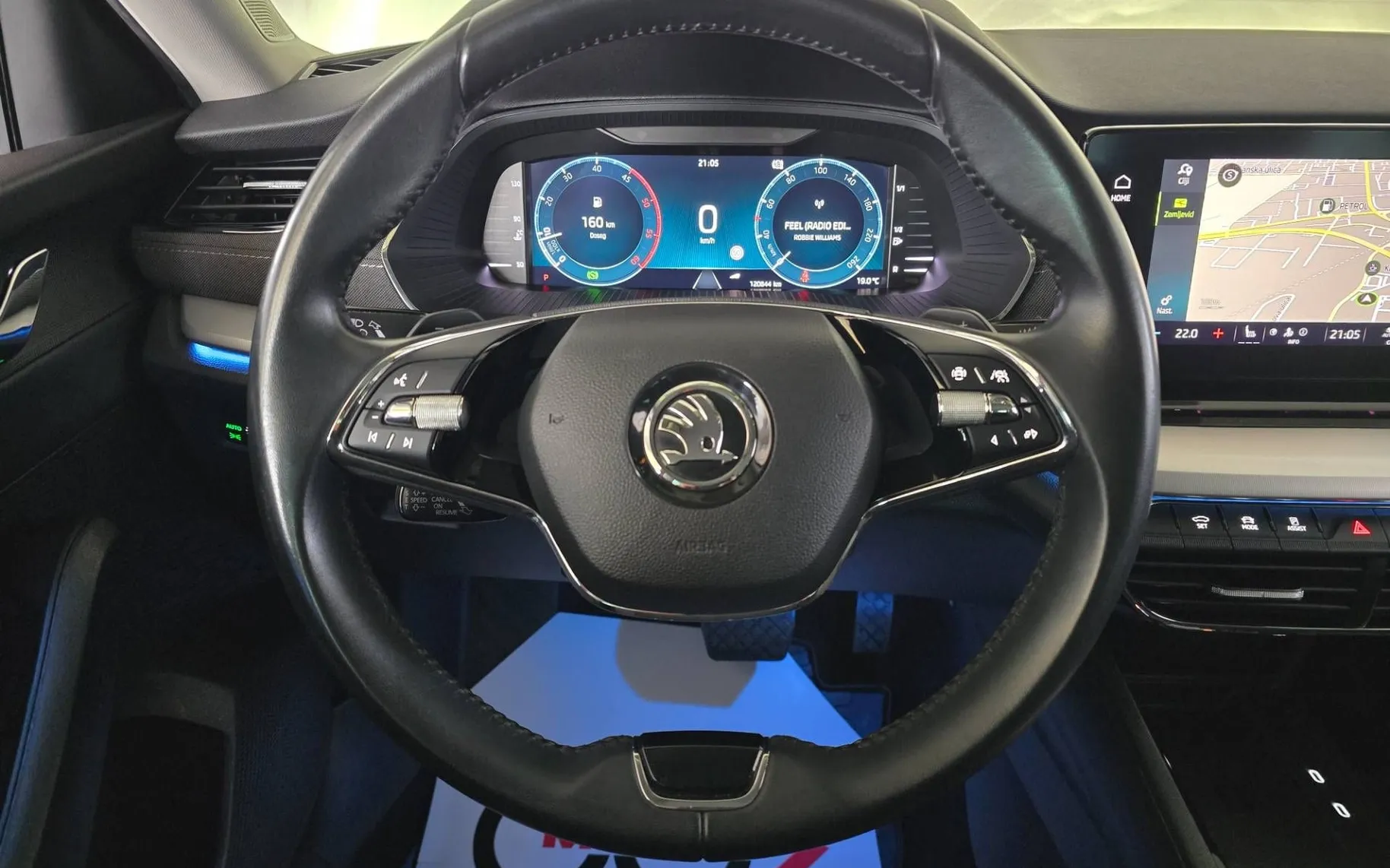 Notranja slika - Škoda Octavia - Combi 2.0 TDI Style DSG - LED.virtual.kamera.asist - 12