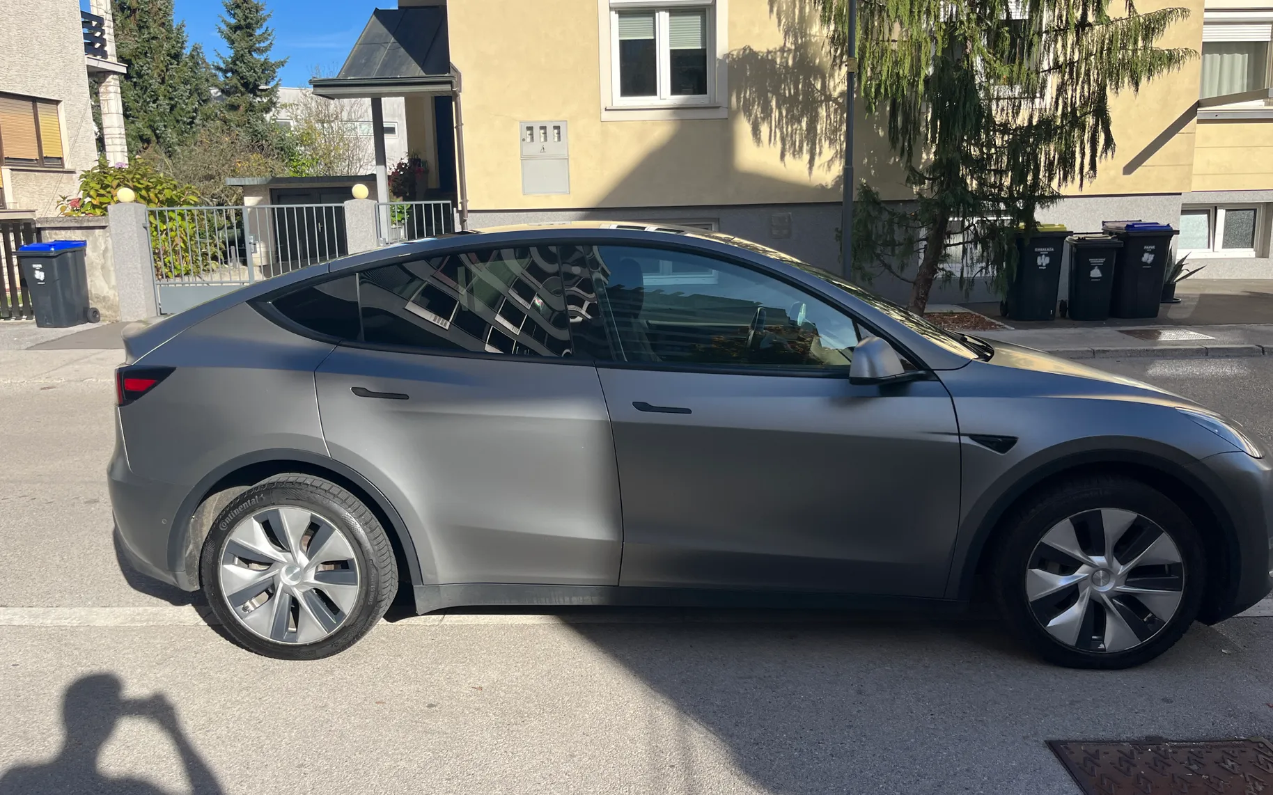Zunanja slika - Tesla Model Y - 3D3 / 3D7 - 4