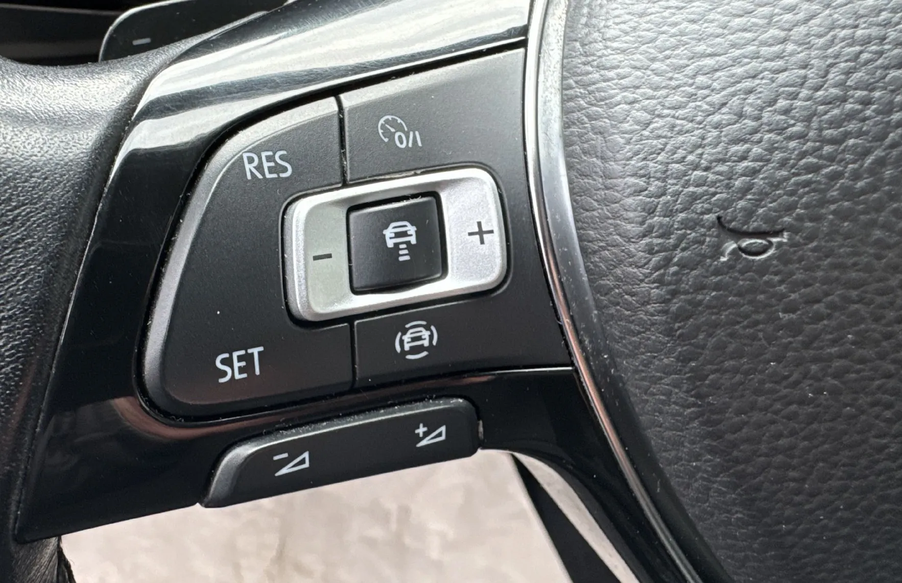 Zunanja slika - VW Tiguan Allspace - 7 SEDEŽEV-AVTOMATIK-EDITION-RADAR-NVI-KAMERA-GRET - 15