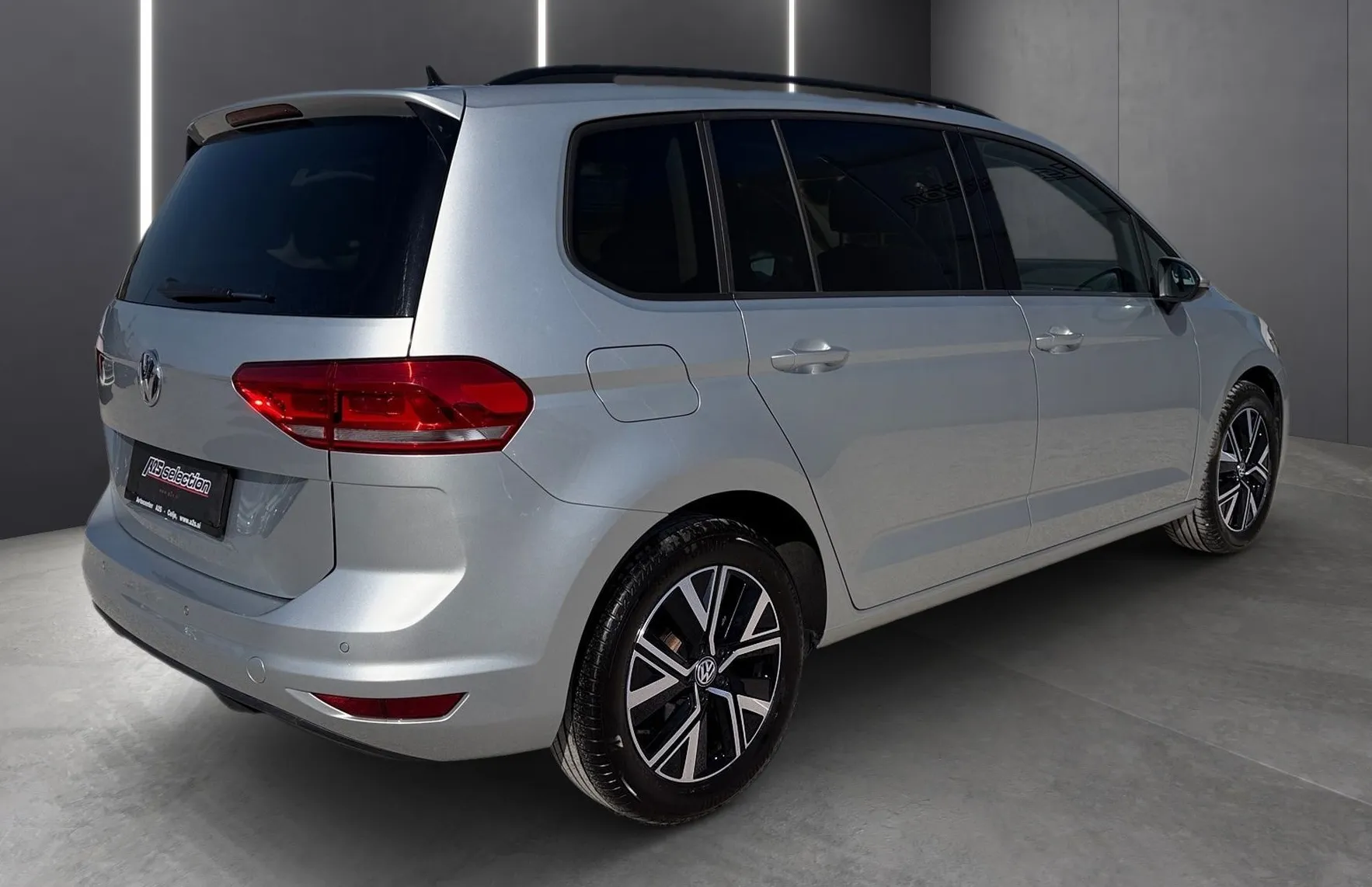Zunanja slika - VW Touran - 2.0 TDI SCR avt. Family-LED-Vlečna kljuka-ACC... - 2