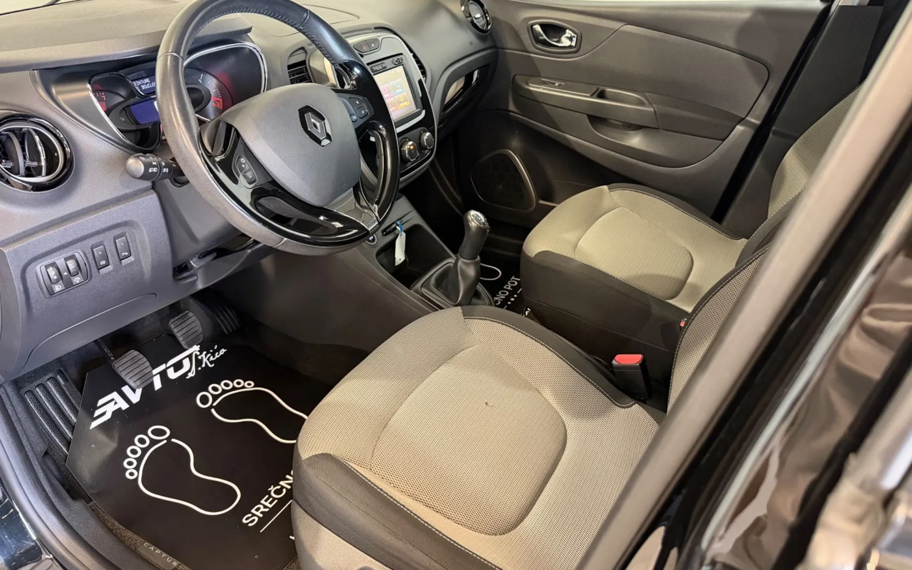 Notranja slika - Renault Captur - 90 TCE-69.000KM-LED-NAVI-TEMPOMAT-PDC... - 9