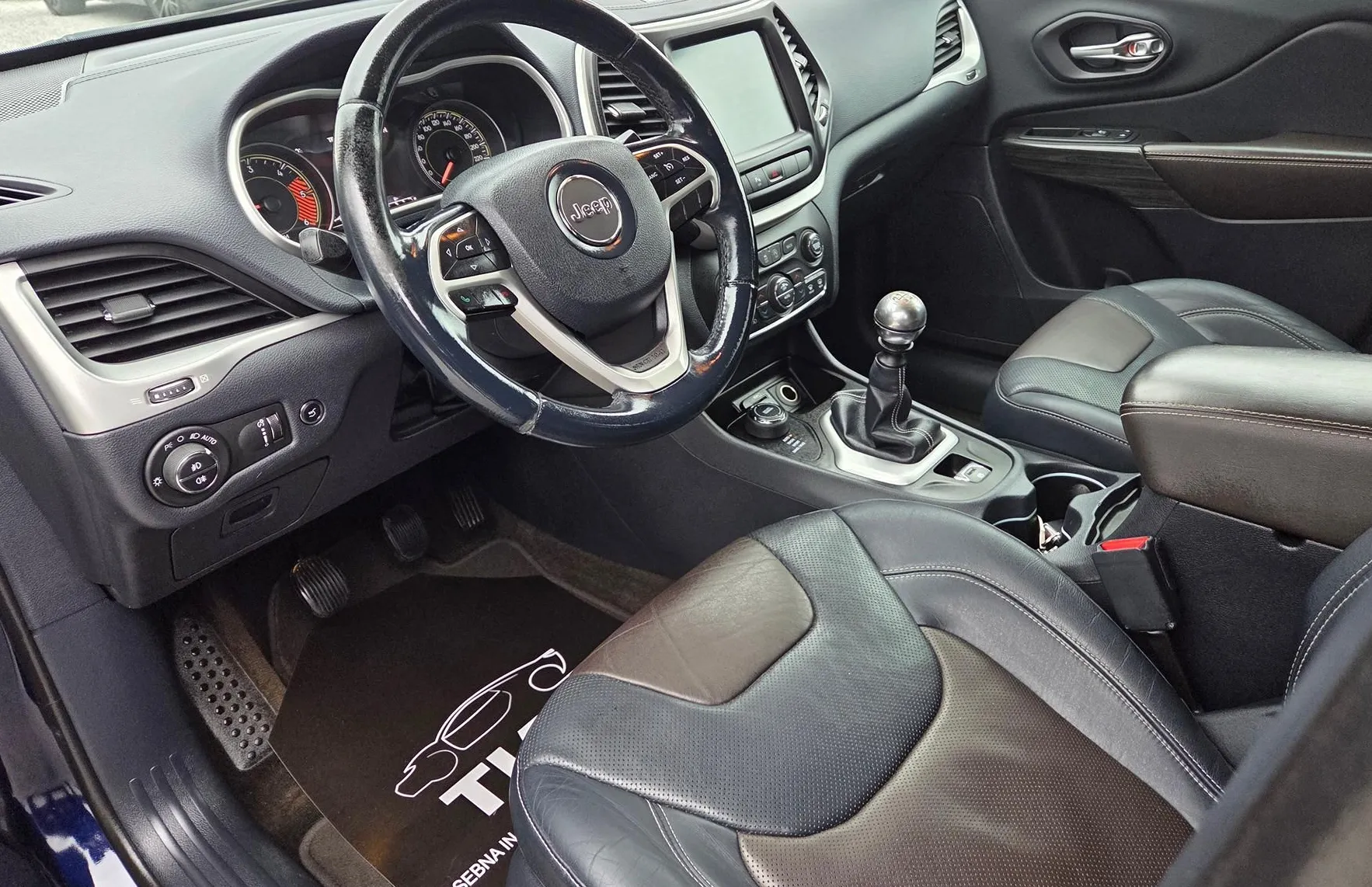 Zunanja slika - Jeep Cherokee - 2.0D 4X4-BIXENON-LED-ALU KAMERA-PDC-USNJE-NAVI - 10