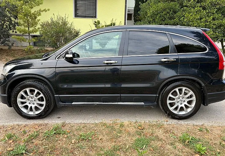 Zunanja slika - Honda CR-V - 2.2i-CTDi Executive NAVI - VLEČNA KLJUKA - KAMERA - 8