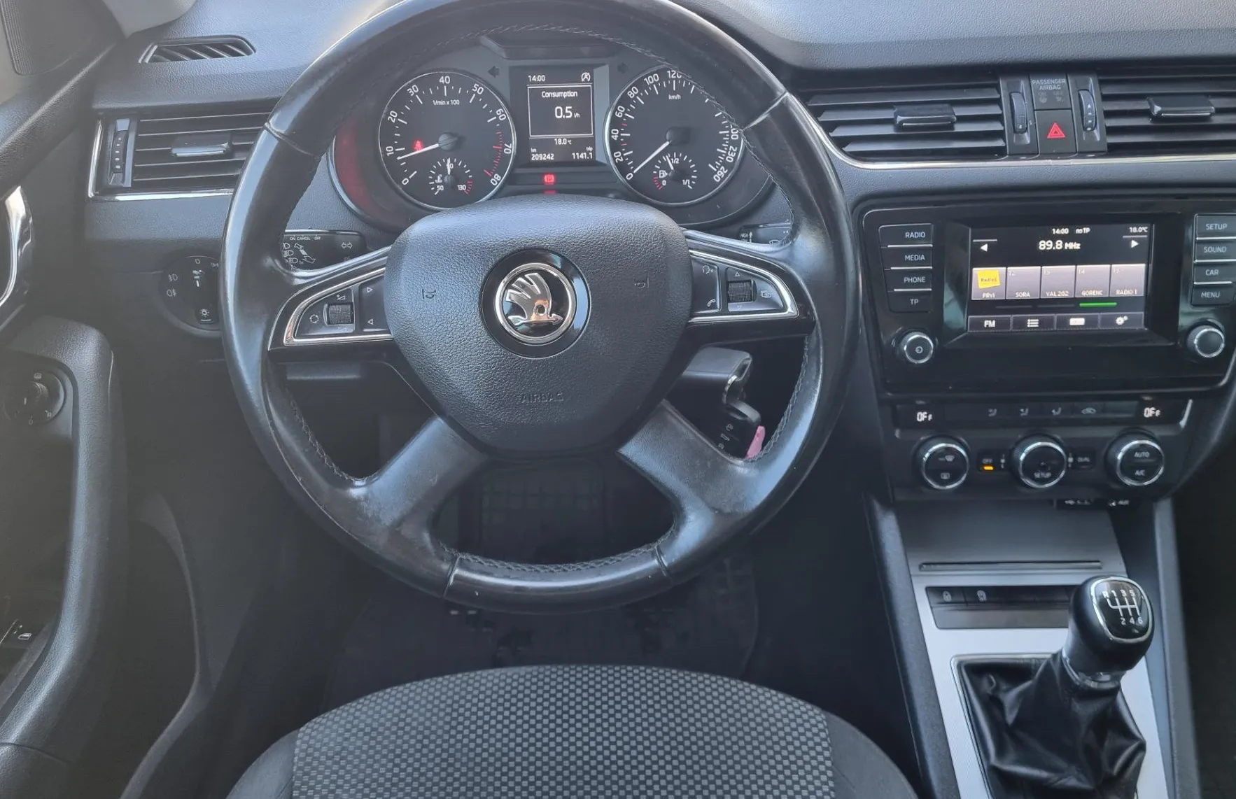 Zunanja slika - Škoda Octavia - Combi 1.2 TSI - SLOVENSKI - 2. LASTNIK - 10
