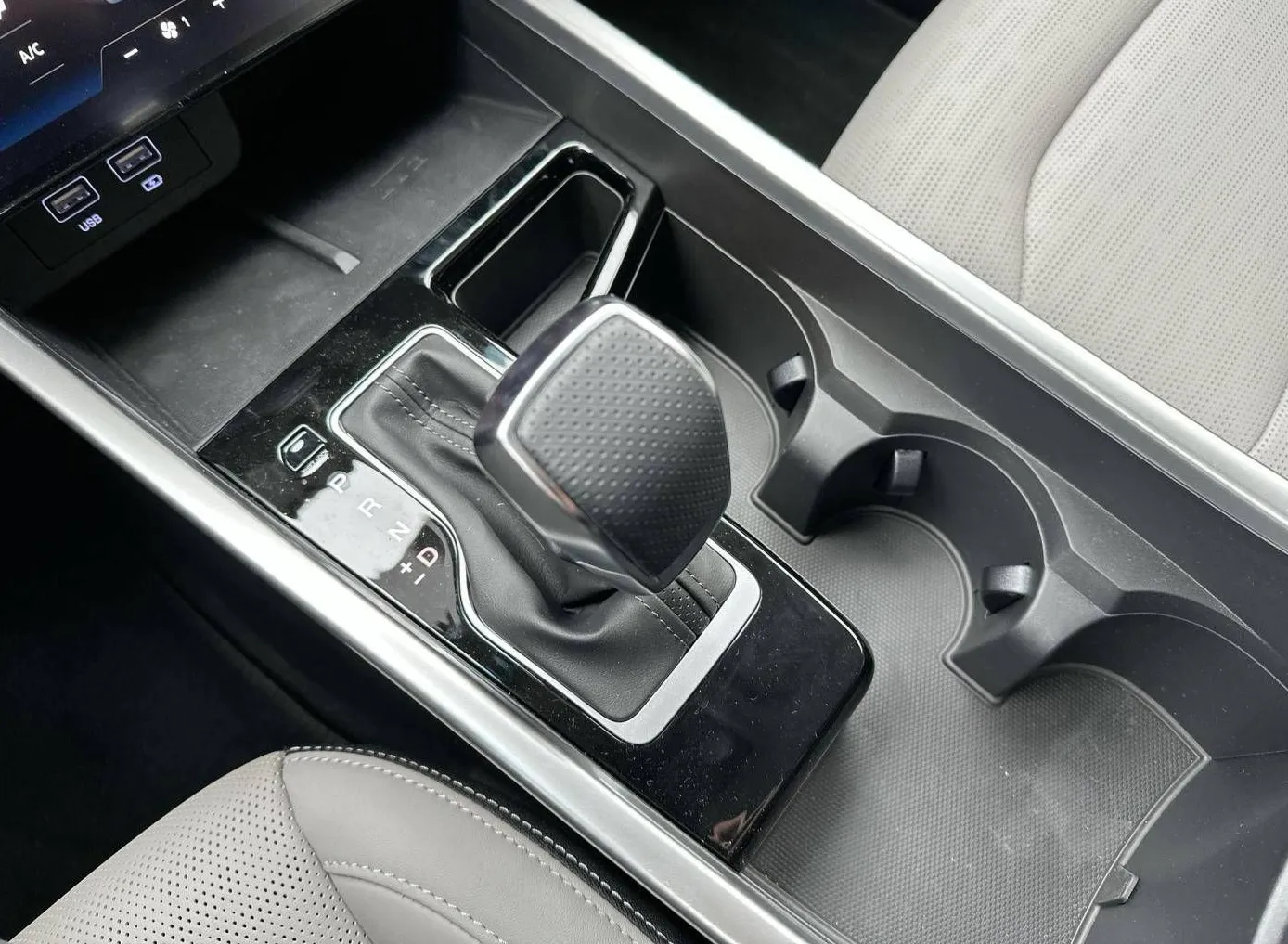 Zunanja slika - SsangYong Torres - 1.5 T-GDI PREMIUM 4WD AT - 19