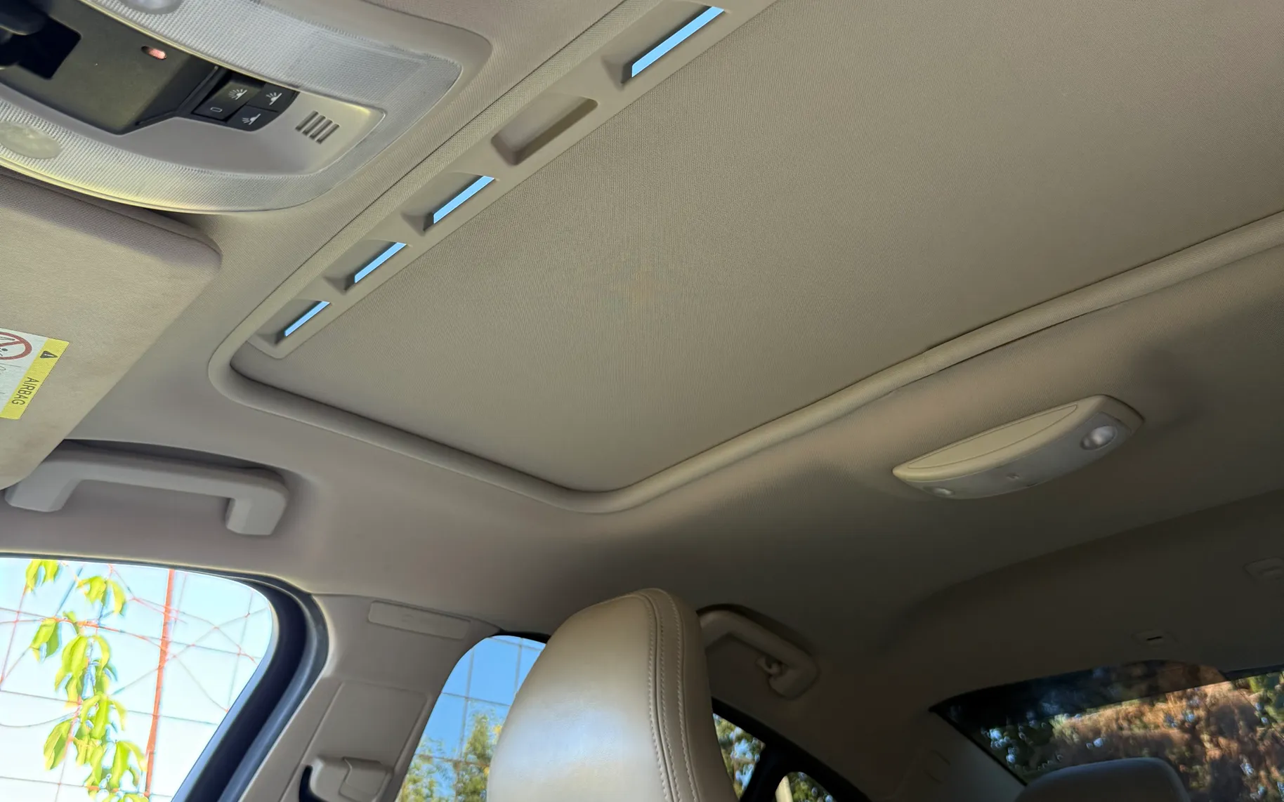 Notranja slika - Volvo S60 - D3 Summum Geartronic - 9