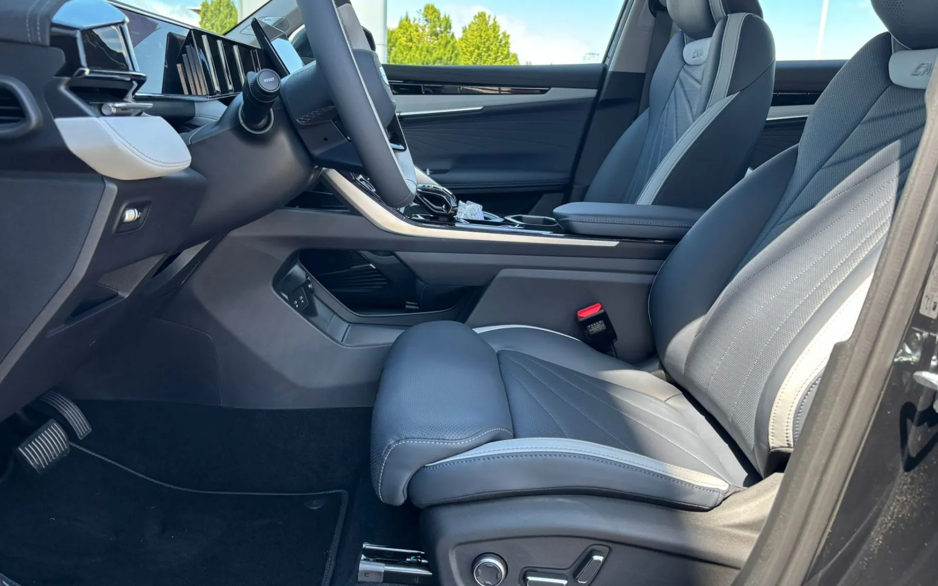 Zunanja slika - Geely StarRay - 2.0 TD 8A T AWD GF - 7