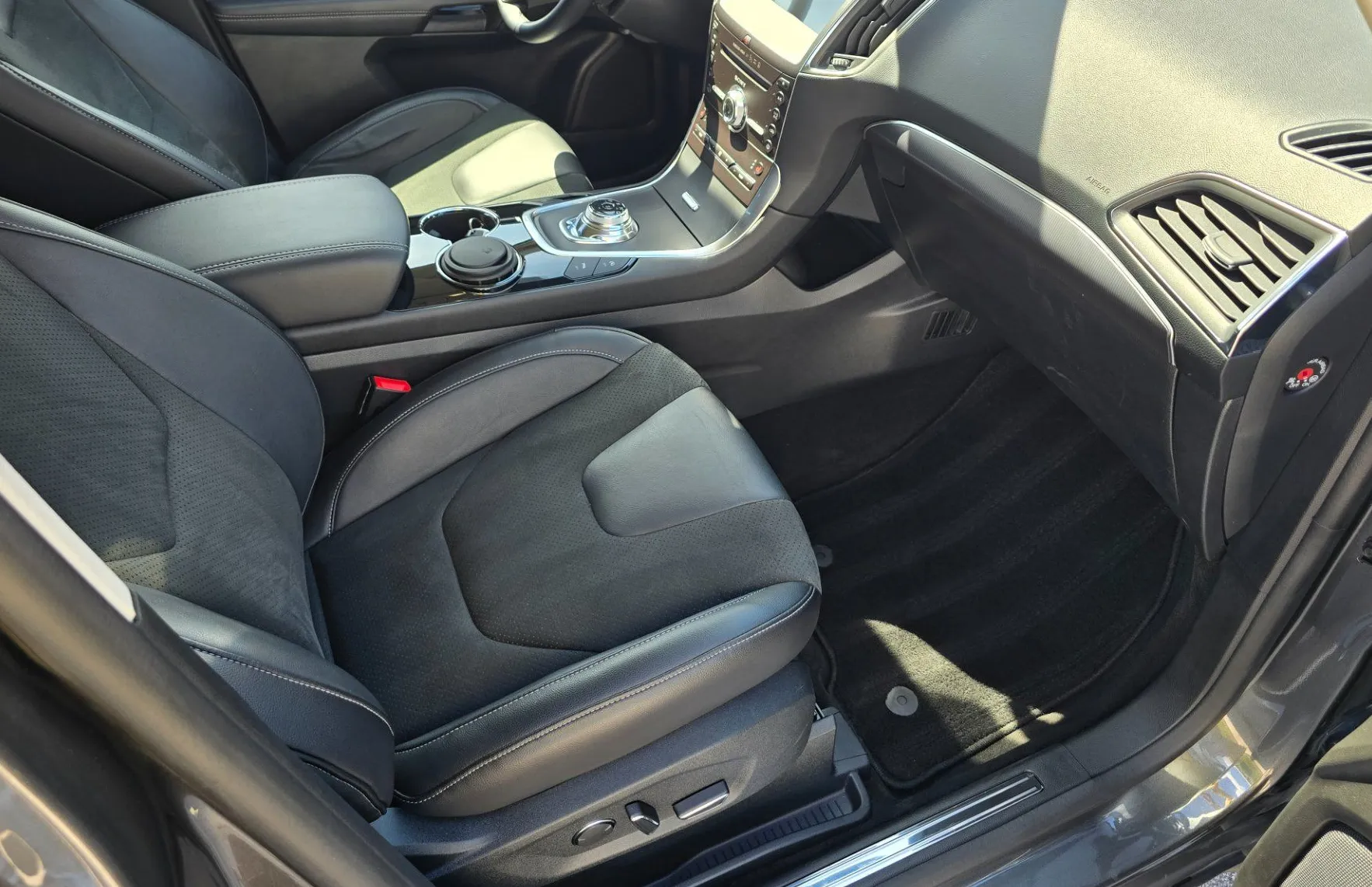 Zunanja slika - Ford S-MAX - 2.0 EcoBlue Titanium Automatic - 12