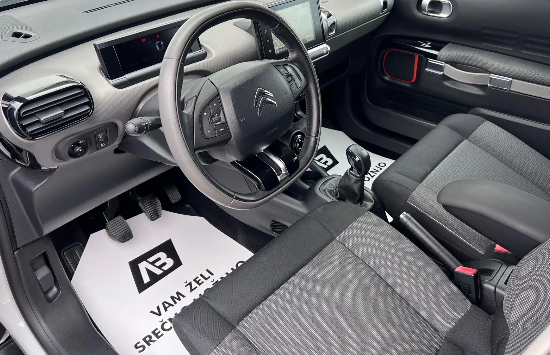 Zunanja slika - Citroën C4 Cactus - 1.2 THP PureTech S S Rip Curl... - 10