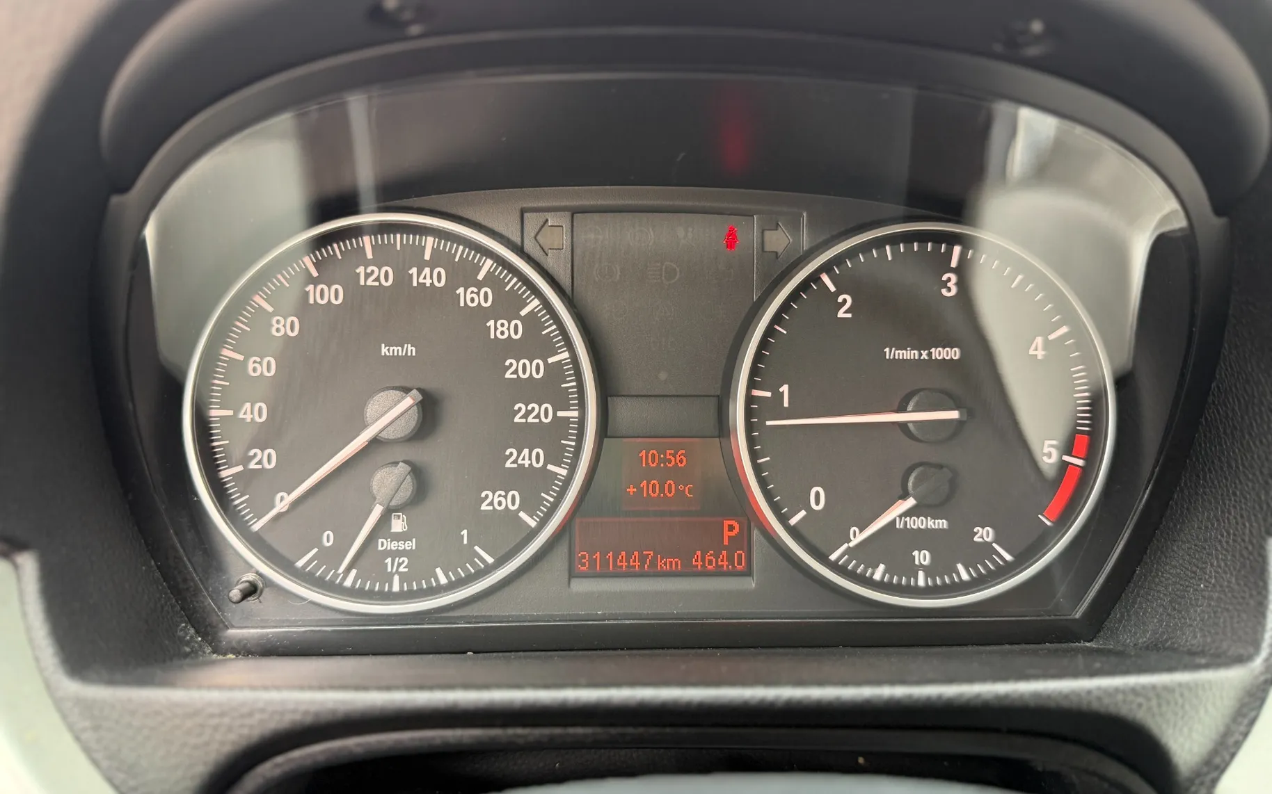 Zunanja slika - BMW Serija 1 - 320d | Usnje | Navi | TOP OHRANJEN - 13