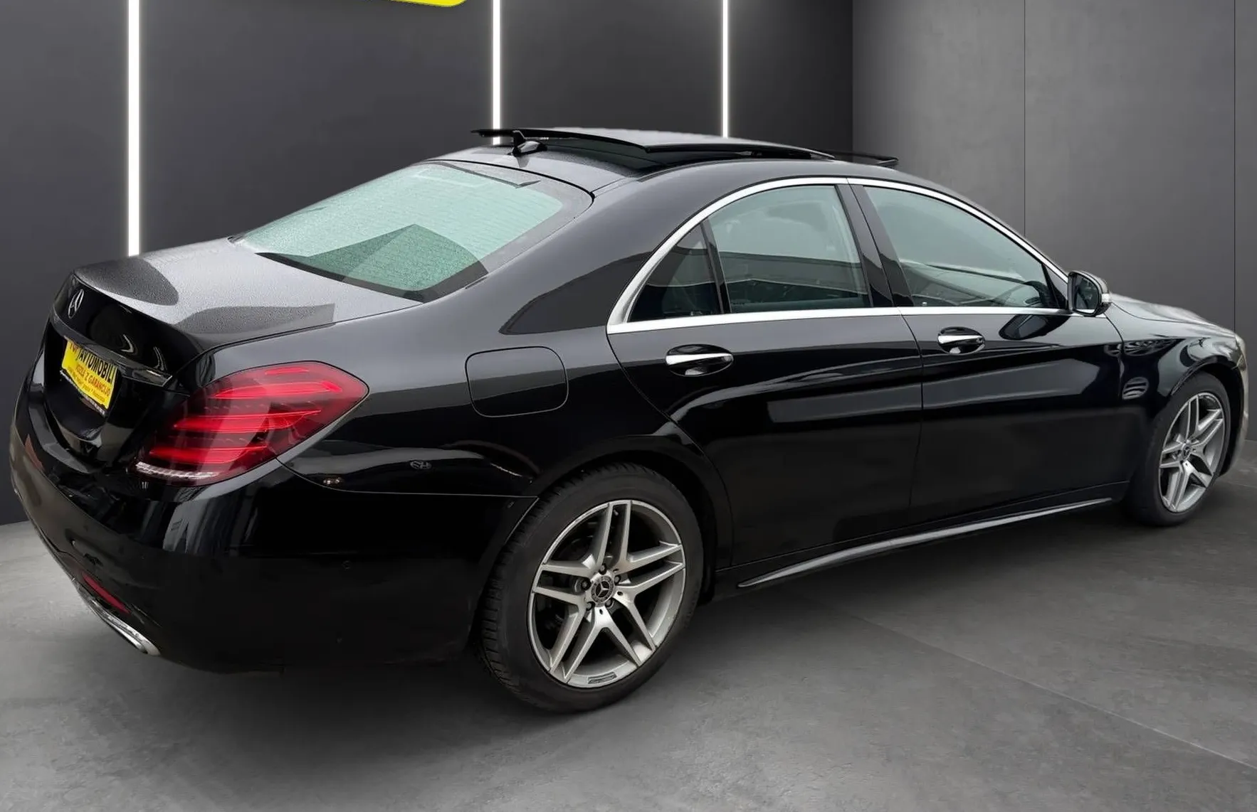 Zunanja slika - Mercedes-Benz S-Razred - 350d 4MATIC AMG LINE PANO MASAŽA ACC 360 ZRAČNO .. - 9