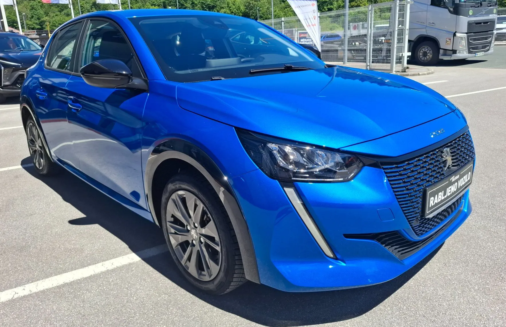 Zunanja slika - Peugeot 208 - EV 100KW - 3000€ SUBVENCIJE - POVRNITEV DDV-ja - 4
