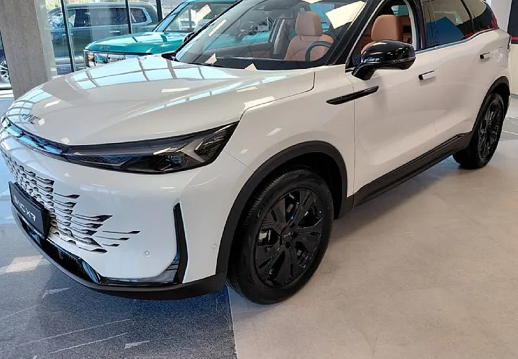 Zunanja slika - Baic X7 - 1.5T DCT 177KM 2WD - NA ZALOGI - 2