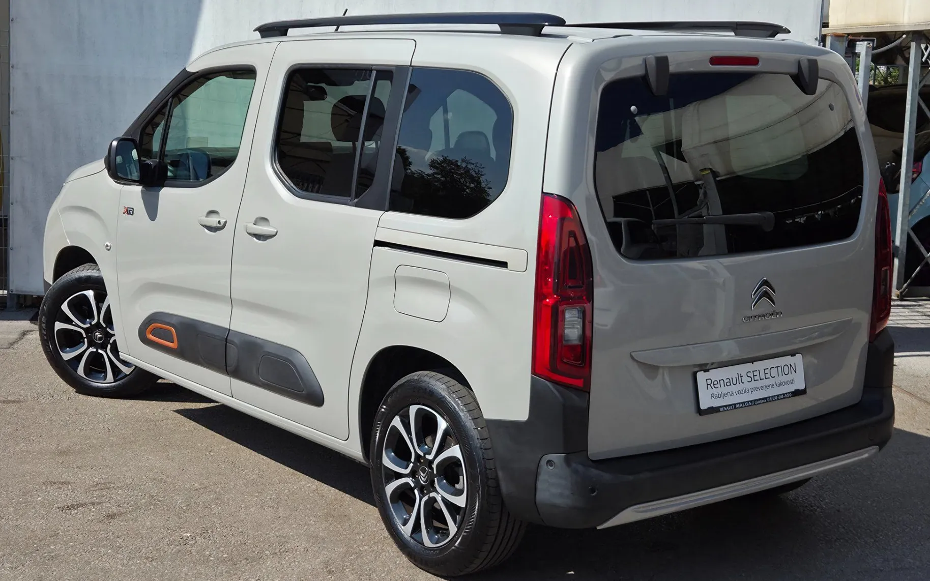 Zunanja slika - Citroën Berlingo - 1.5 BlueHDi 130 XTR 1.LASTNIK SLO. POREKLO - 6