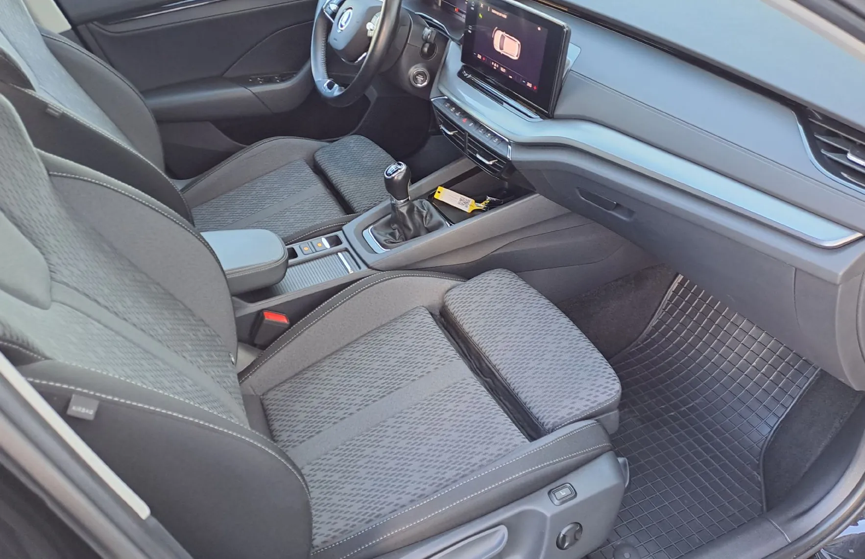 Zunanja slika - Škoda Octavia - Combi 2.0 TDI Ambition - 6