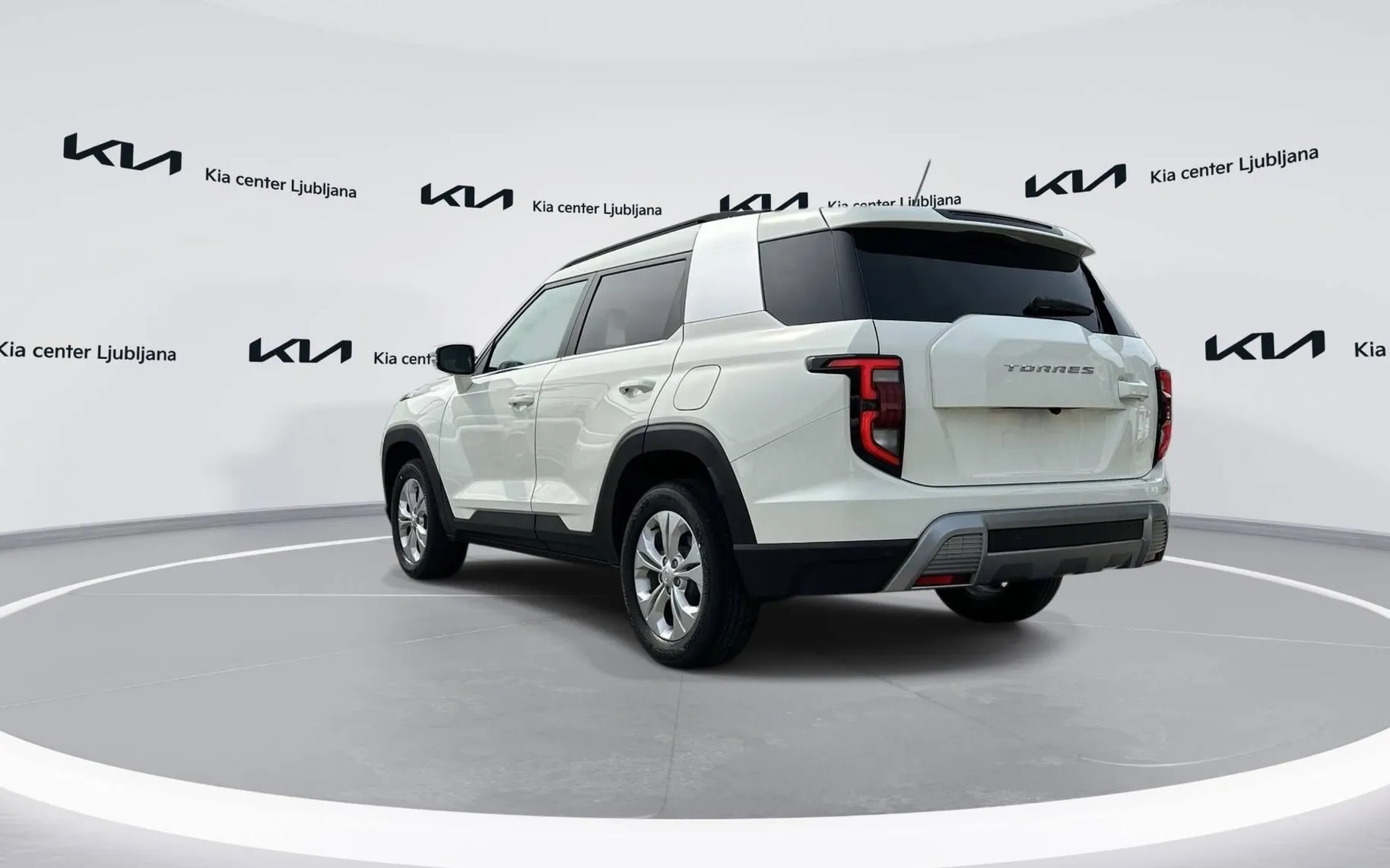 Notranja slika - KG Mobility Torres - 1.5 T-GDi Special 4x2 M T - 7