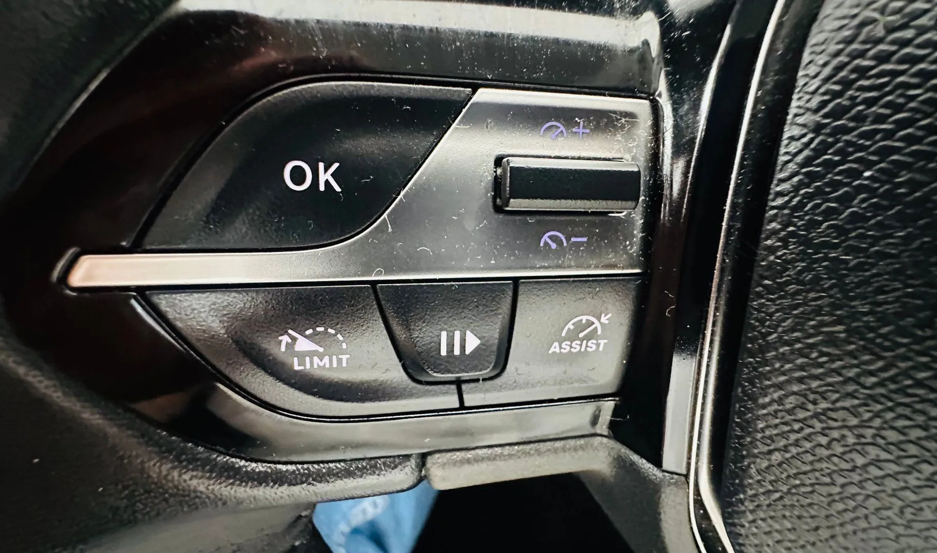 Zunanja slika - Peugeot 308 - 1.6 PHEV 133 KW  Pack Avt.NAVI.43.OOO KM - 13