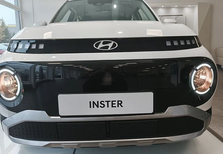 Zunanja slika - Hyundai Inster - 42 KWH TREND-GRETJE SEDEŽEV-APPLE-DAB-KAMERA-VIDEO - 2