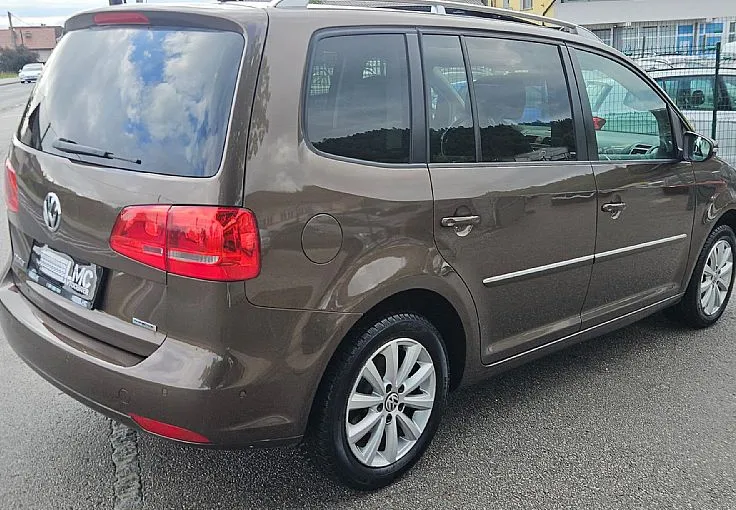 Zunanja slika - Volkswagen Touran - °HIGHLINE°  2.0 TDI 150ks  °XENON° °PANORAMA° - 5