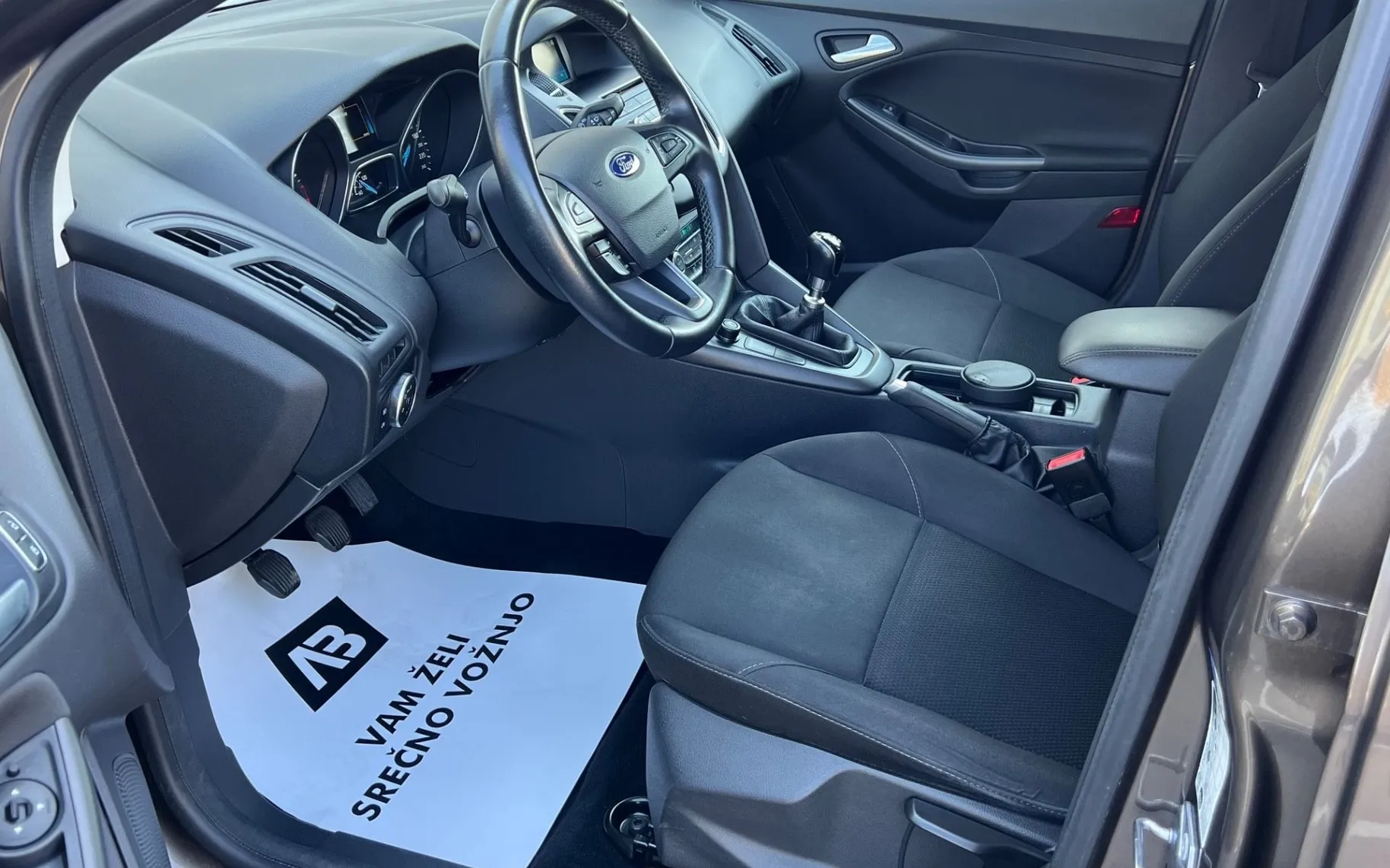 Notranja slika - Ford Focus - 1.0 EcoBoost+1.LAST+SLO+PDC+ALU+ - 10