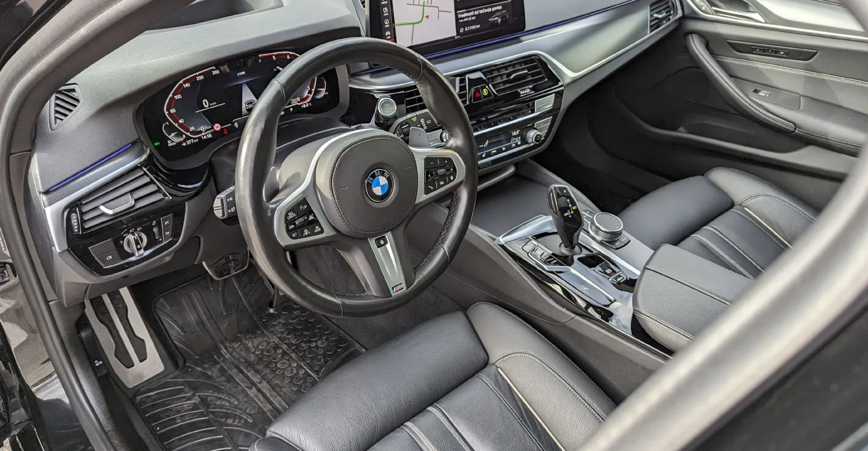 Zunanja slika - BMW Serija 5 - Touring: 530d xDrive M SPORT PAKET Head-Up Navi Kljuka - 9