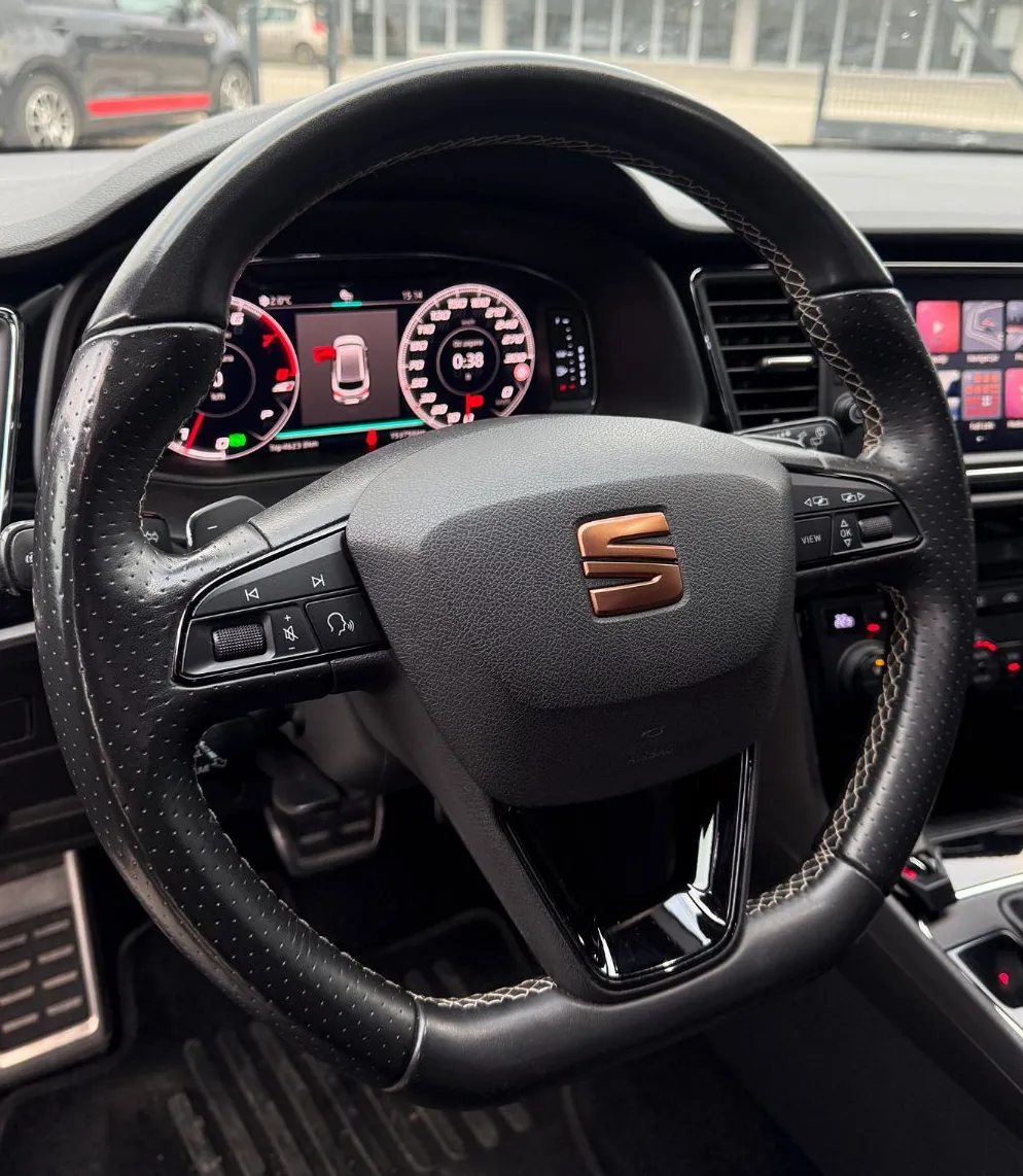 Zunanja slika - Seat Leon - 2.0TSI DSG 4x4 CUPRA-LED-VIRTUAL-NAVI-ACC-BLACK - 9