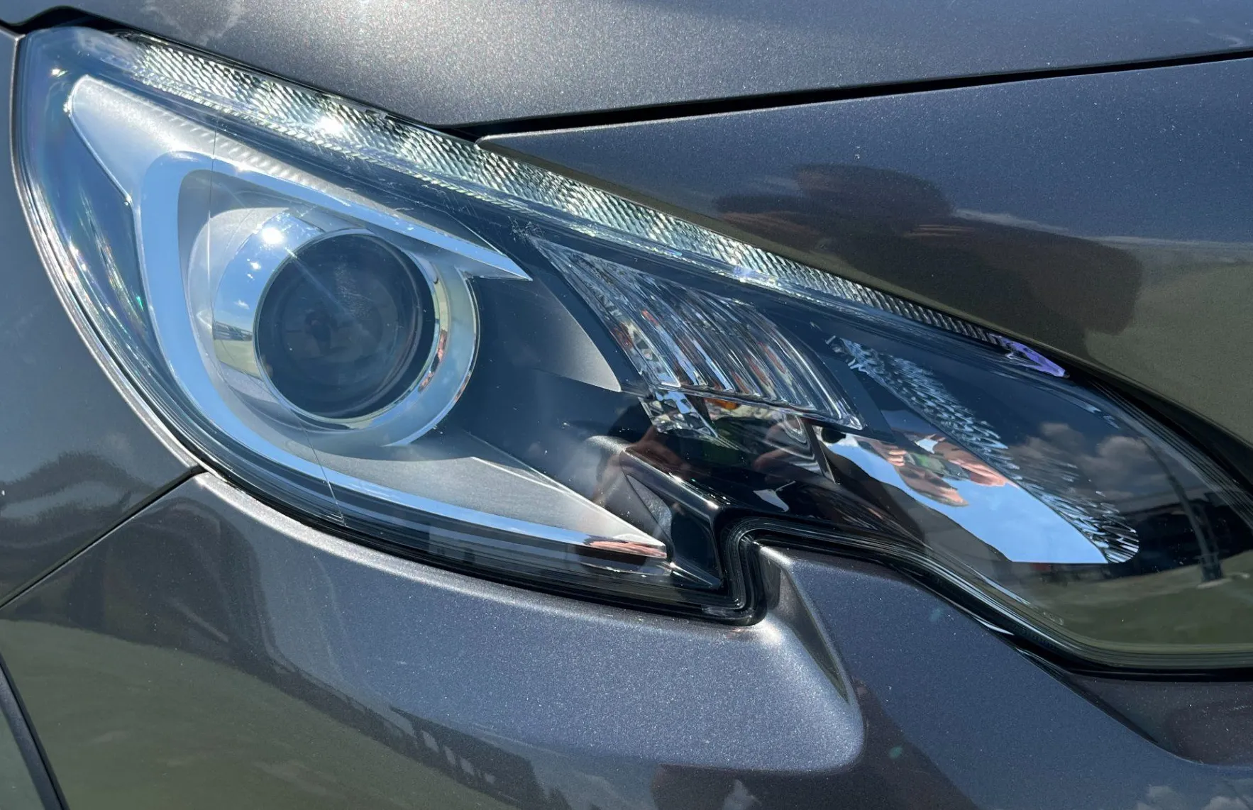 Zunanja slika - Peugeot 2008 - 1.2 PureTech 130Allure XEN.NAVI.PDC SAMO 69.000KM - 4