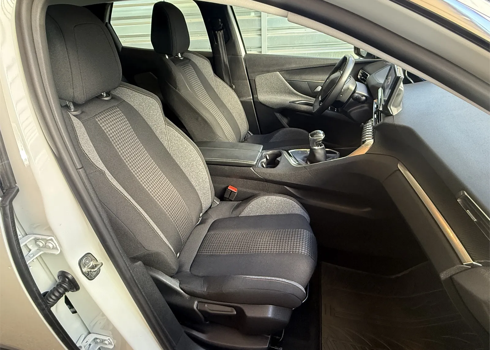 Zunanja slika - Peugeot 3008 - 1,5 BlueHDI - 14