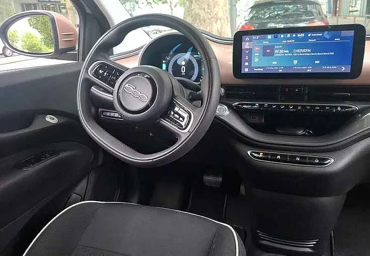 Zunanja slika - Fiat 500 - E 23.8 kWh PACK CONFORT - ODLIČEN - 5