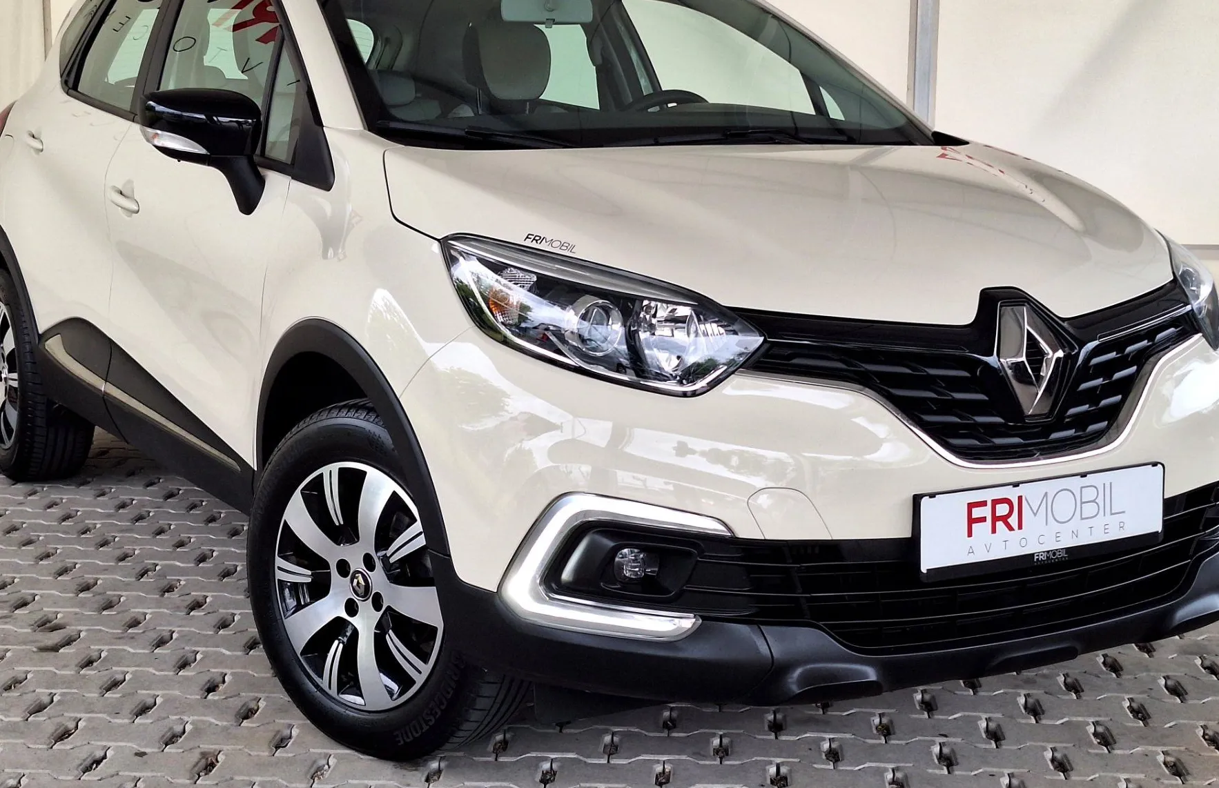 Zunanja slika - Renault Captur - TCe 90 Outdoor•Slovensko vozilo•1.Lastnik• - 2
